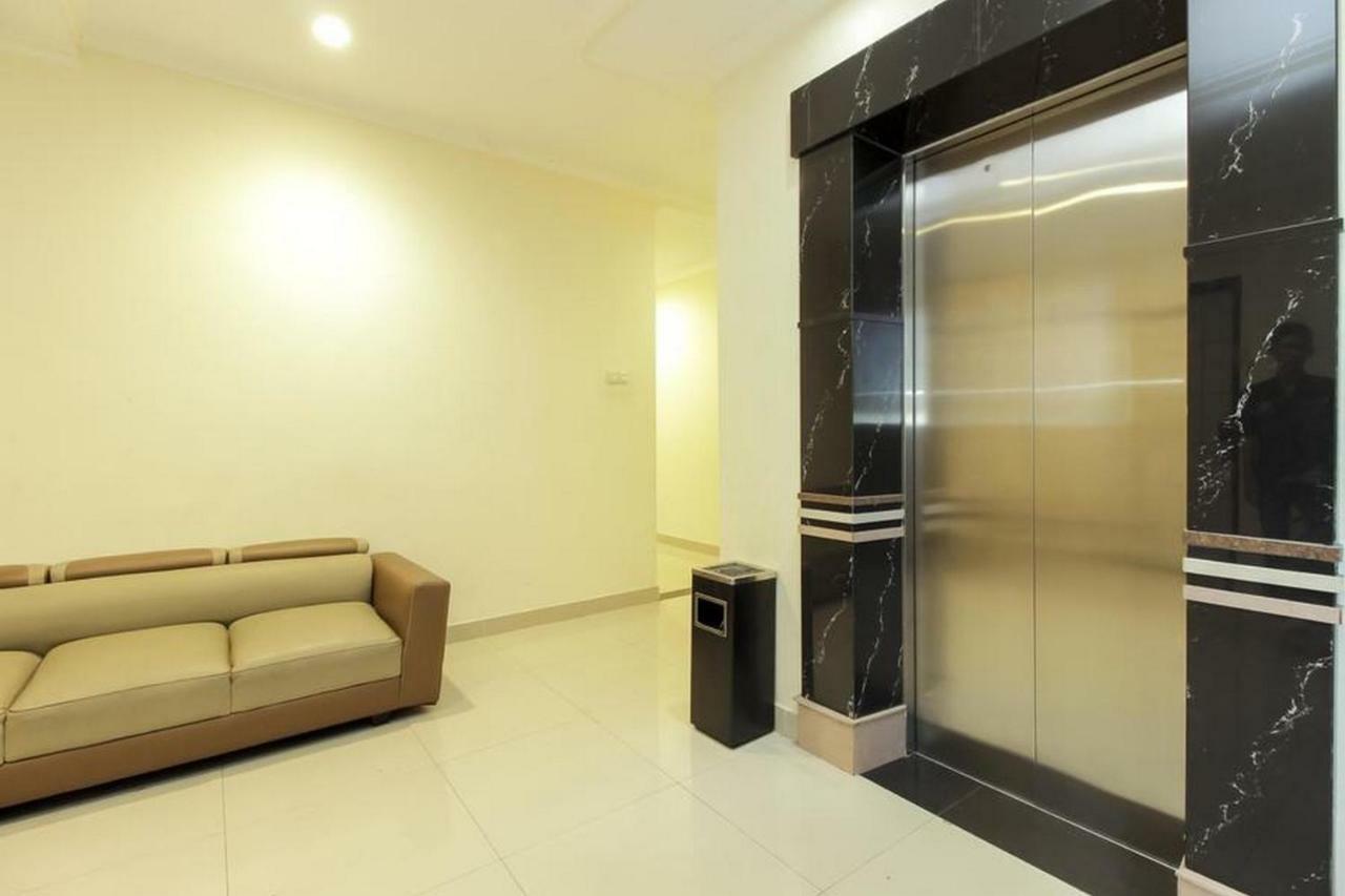 Reddoorz Plus @ Paal 2 مانادو المظهر الخارجي الصورة